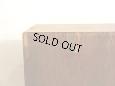 画像12: アンティーク ラワン無垢材の収納棚 (1)