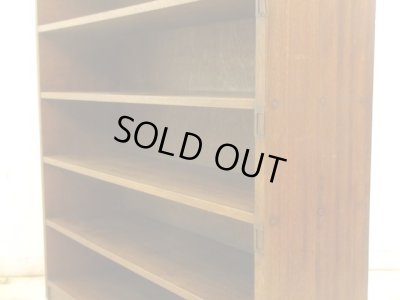 画像4: アンティーク ラワン無垢材の収納棚 (1)