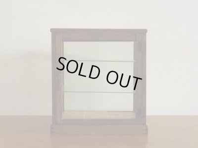 画像2: アンティーク 楢無垢材の5面ガラス卓上ショーケース