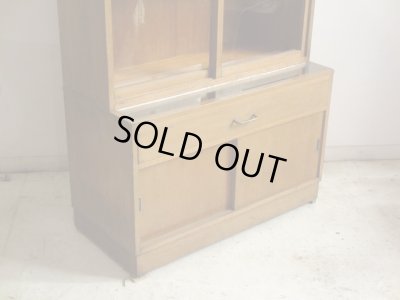 画像4: 木味良い ヴィンテージガラス戸棚 