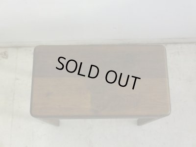 画像6: アンティーク 深い木味の四角いスツール 