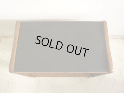 画像3: ヴィンテージ 明るい木味の台形サイドテーブル