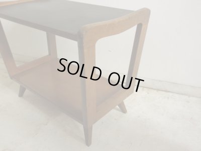 画像6: ヴィンテージ 明るい木味の台形サイドテーブル