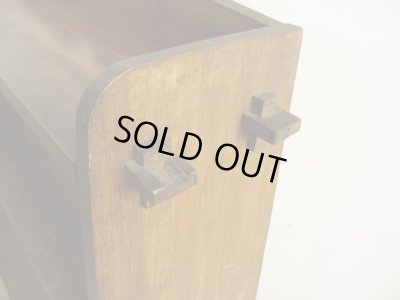 画像14: アンティーク 楢無垢材の重厚なクサビ本棚