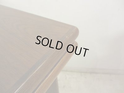 画像13: 深い木味のエクステンションダイニングテーブル 