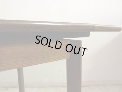 画像9: 深い木味のエクステンションダイニングテーブル 