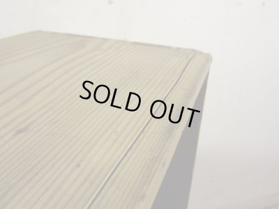 画像9: アンティーク 乾いた木味の素朴な収納棚