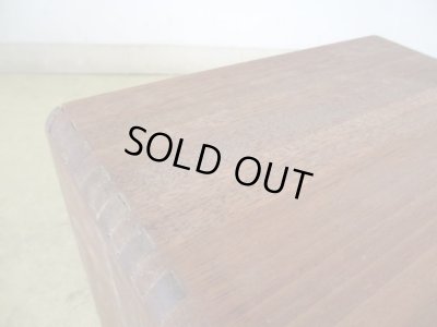 画像8: アンティーク 小ぶりなナラ材3杯小引出し ネームプレート付