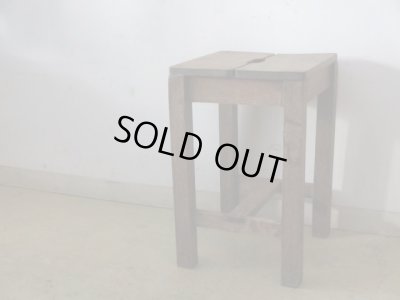 画像3: アンティーク 寂びた角椅子 スツール