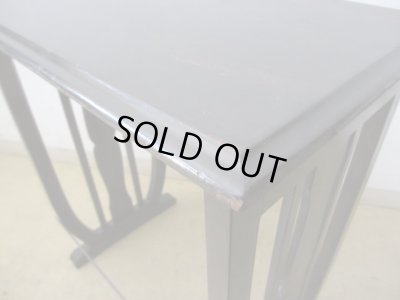 画像8: アンティーク 古い洋館 桜材のサイドテーブル