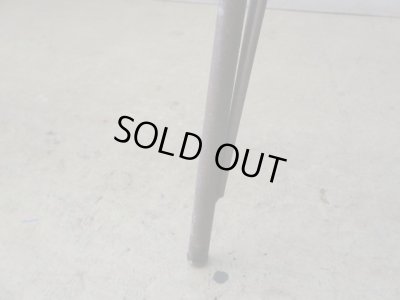 画像12: 歪んだアンティーク一枚板の鉄脚テーブル