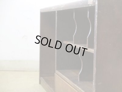 画像2: アンティーク ナラ無垢材 引出し付の飾り棚 収納棚