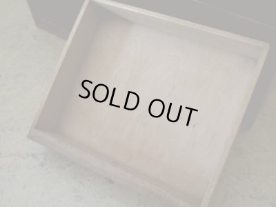 画像8: アンティーク ナラ無垢材 引出し付の飾り棚 収納棚