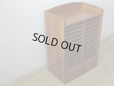 画像4: アンティーク 引出し付 木製書類棚 カルテケース