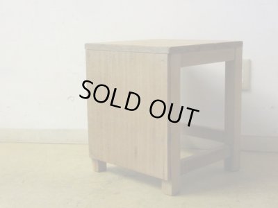 画像2: ヴィンテージ 枯れた木肌の図工椅子 スツール (2)