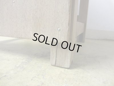 画像8: ヴィンテージ 枯れた木肌の図工椅子 スツール (3)