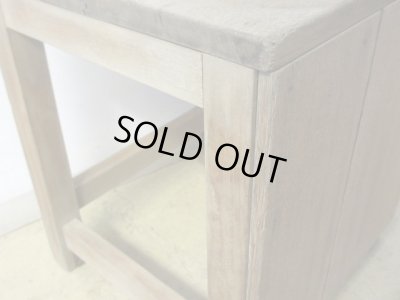 画像4: ヴィンテージ 枯れた木肌の図工椅子 スツール (1)