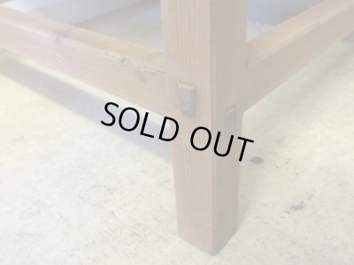 画像15: アンティーク 乾いた木肌の素朴な作業台 陳列台