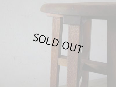 画像10: アンティーク ナラ材のスツール 丸椅子 (2)