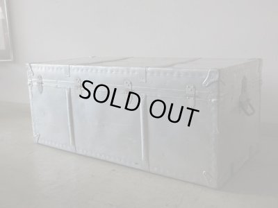 画像5: アンティーク 大型アルミトランク (1)