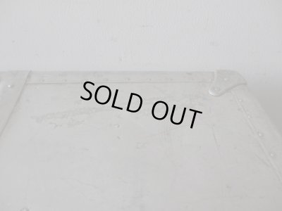 画像7: アンティーク 大型アルミトランク (1)