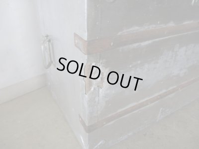 画像11: アンティーク 大型アルミトランク (1)