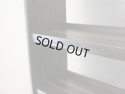 画像9: アンティーク シックな色味のラワン無垢材本棚 