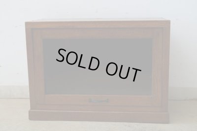 画像2: アンティーク ナラ材のスライド式ガラス戸ケース