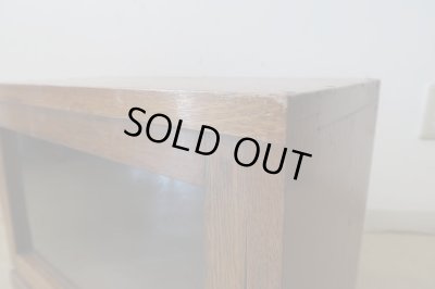 画像7: アンティーク ナラ材のスライド式ガラス戸ケース