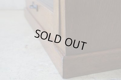 画像15: アンティーク ナラ材のスライド式ガラス戸ケース