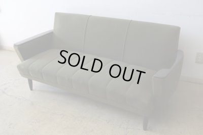 画像4: ヴィンテージ グリーンの三人掛けソファ 3P