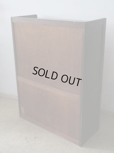 画像15: アンティーク 深い木味のガラス棚 本箱