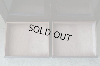 画像5: アンティーク 深い木味のガラス棚 本箱