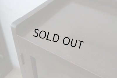画像8: アンティーク 深い木味のガラス棚 本箱