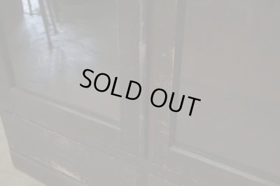 画像13: アンティーク 深い木味のガラス棚 本箱