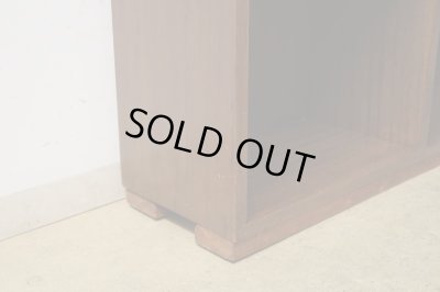 画像10: ヴィンテージ 深い木味 ラワン無垢材の収納棚 本棚