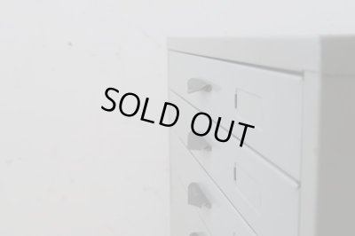 画像8: ヴィンテージ スチール製書類棚 A4小引出し