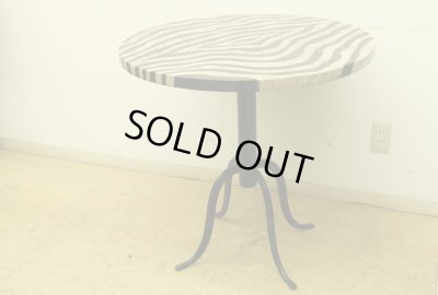 画像11: 古い ゼブラ柄のラウンドテーブル