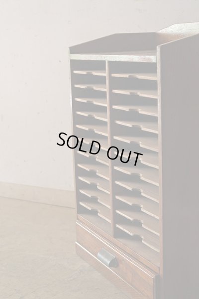 画像5: アンティーク 　木味良い 引き出し付きカルテケース 書類棚