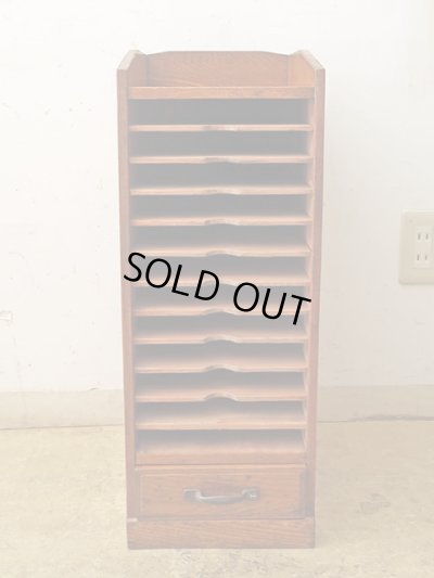 画像2: アンティーク 木味良い 引き出し付きカルテケース 書類棚 (3)