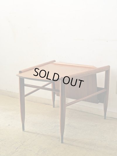 画像2: ヴィンテージ BrownSaltman社製 マガジンラック付きテーブル wedge table