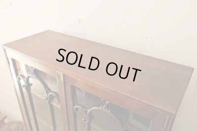 画像11: アンティーク 　桜材のガラス本箱 キャビネット