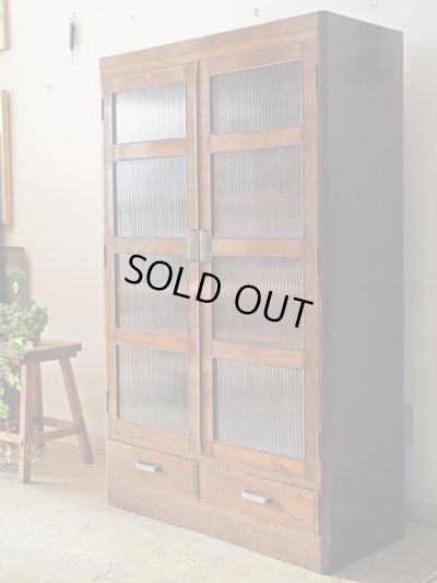 画像2: ビンテージ 昭和レトロなモールガラスの本箱 キャビネット