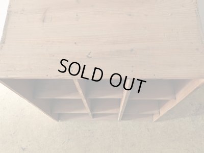 画像7: アンティーク 　乾いた木肌のマス棚