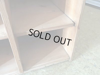 画像13: アンティーク 　乾いた木肌のマス棚