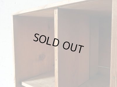 画像11: アンティーク 　乾いた木肌のマス棚