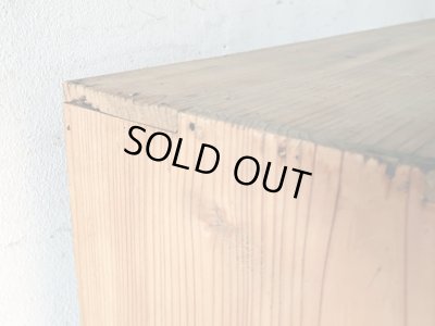 画像15: アンティーク 　乾いた木肌のマス棚