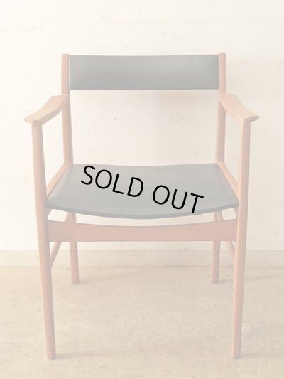 画像5: ヴィンテージ チーク材のアームチェア 北欧デザイン