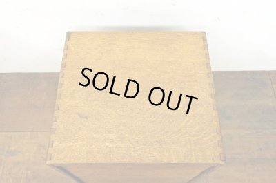 画像9: アンティーク 　楢無垢材 蛇腹扉の収納箱