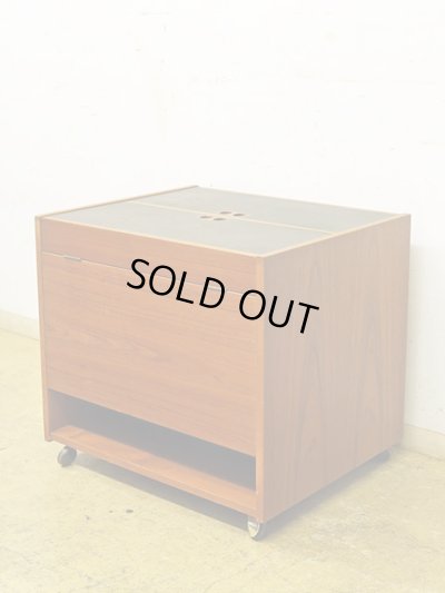 画像4: 北欧ヴィンテージ チークのBARキャビネット サイドテーブル Randers Mobelfabrik